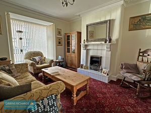 Living Room- click for photo gallery